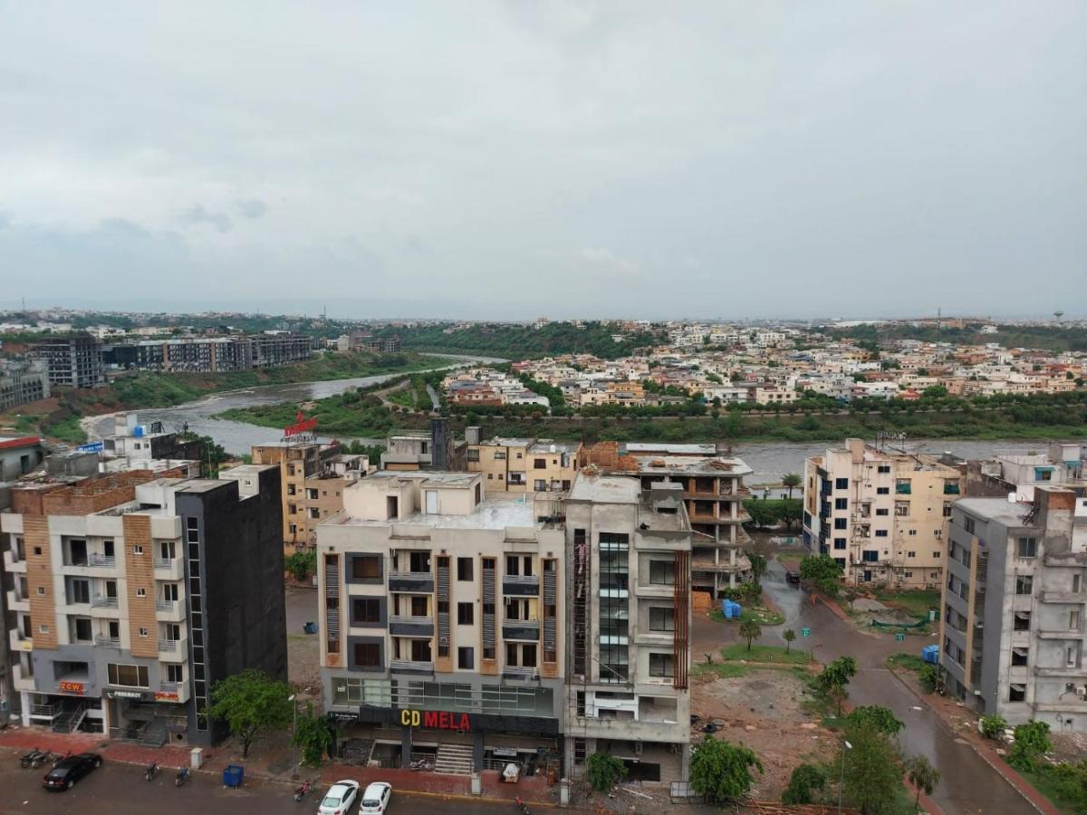 The River View Apartment Rawalpindi Eksteriør billede
